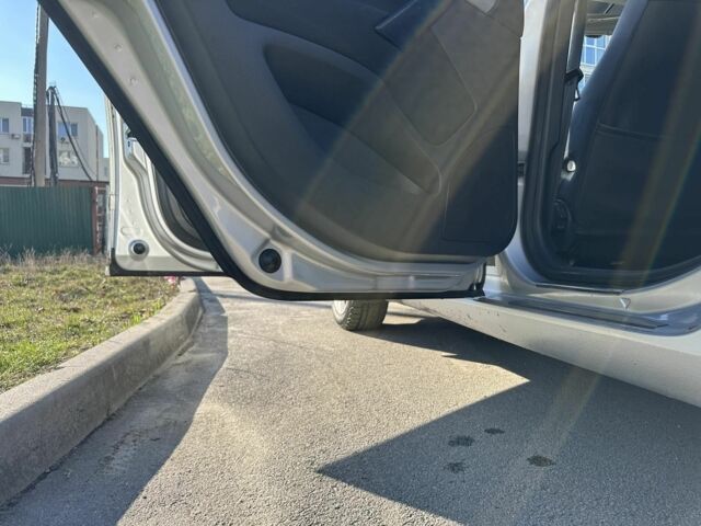 Серый Шкода Октавия, объемом двигателя 1.8 л и пробегом 256 тыс. км за 7000 $, фото 4 на Automoto.ua