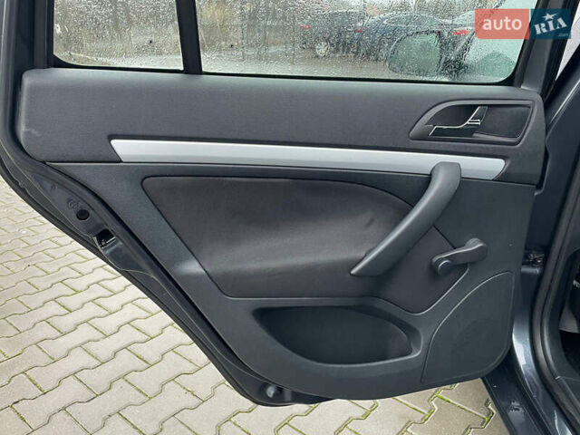 Серый Шкода Октавия, объемом двигателя 1.6 л и пробегом 181 тыс. км за 8877 $, фото 127 на Automoto.ua