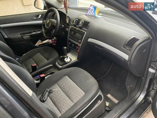 Сірий Шкода Октавія, об'ємом двигуна 1.8 л та пробігом 81 тис. км за 6900 $, фото 9 на Automoto.ua