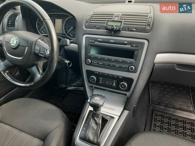 Серый Шкода Октавия, объемом двигателя 1.4 л и пробегом 240 тыс. км за 7199 $, фото 44 на Automoto.ua