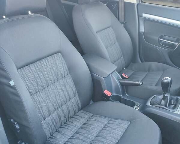 Серый Шкода Октавия, объемом двигателя 1.8 л и пробегом 235 тыс. км за 7200 $, фото 11 на Automoto.ua