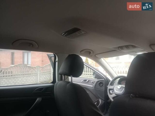 Серый Шкода Октавия, объемом двигателя 1.6 л и пробегом 180 тыс. км за 7900 $, фото 3 на Automoto.ua