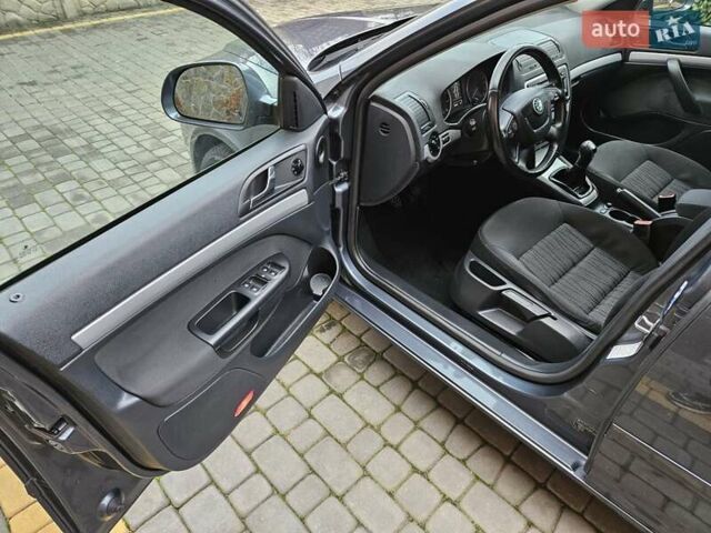 Серый Шкода Октавия, объемом двигателя 1.8 л и пробегом 178 тыс. км за 7300 $, фото 12 на Automoto.ua