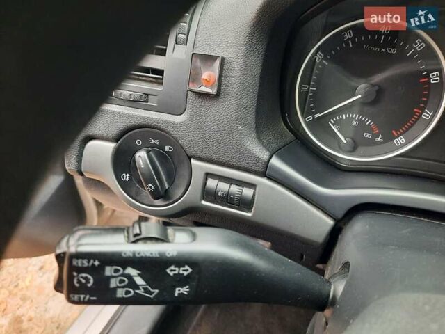 Серый Шкода Октавия, объемом двигателя 1.6 л и пробегом 250 тыс. км за 7370 $, фото 30 на Automoto.ua