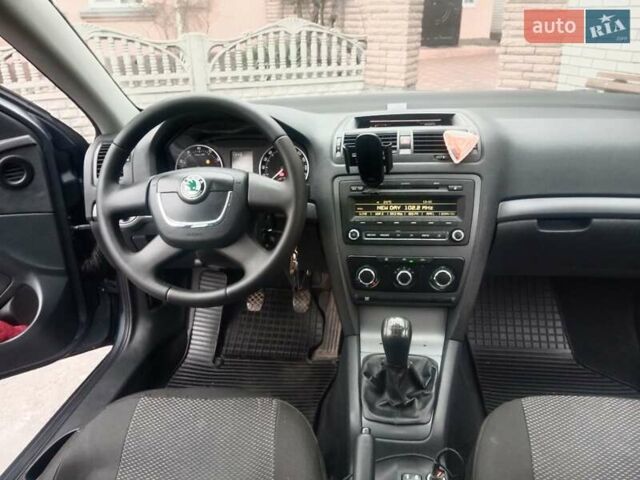 Серый Шкода Октавия, объемом двигателя 1.6 л и пробегом 180 тыс. км за 7900 $, фото 5 на Automoto.ua
