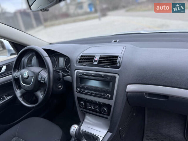 Серый Шкода Октавия, объемом двигателя 1.8 л и пробегом 222 тыс. км за 7800 $, фото 31 на Automoto.ua
