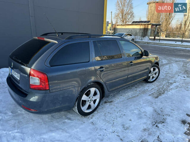 Серый Шкода Октавия, объемом двигателя 1.8 л и пробегом 239 тыс. км за 7500 $, фото 3 на Automoto.ua