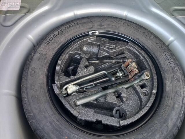 Шкода Октавия 2009 в Лубнах на Automoto.ua Серый Шкода Октавия, объемом двигателя 2 л и пробегом 319 тыс. км за 7800 $, фото 10 на Automoto.ua