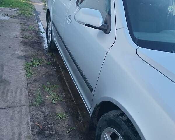 Серый Шкода Октавия, объемом двигателя 1.6 л и пробегом 267 тыс. км за 6400 $, фото 4 на Automoto.ua
