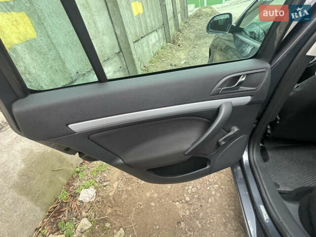 Сірий Шкода Октавія, об'ємом двигуна 1.8 л та пробігом 212 тис. км за 10100 $, фото 13 на Automoto.ua