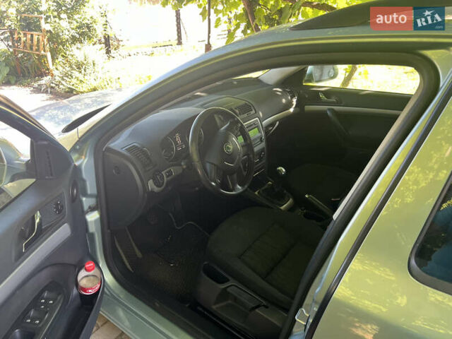 Серый Шкода Октавия, объемом двигателя 1.4 л и пробегом 216 тыс. км за 6780 $, фото 11 на Automoto.ua