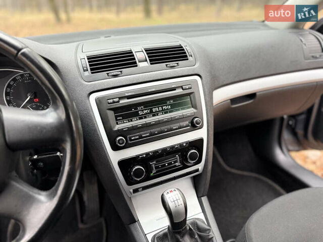 Серый Шкода Октавия, объемом двигателя 1.8 л и пробегом 220 тыс. км за 8200 $, фото 20 на Automoto.ua