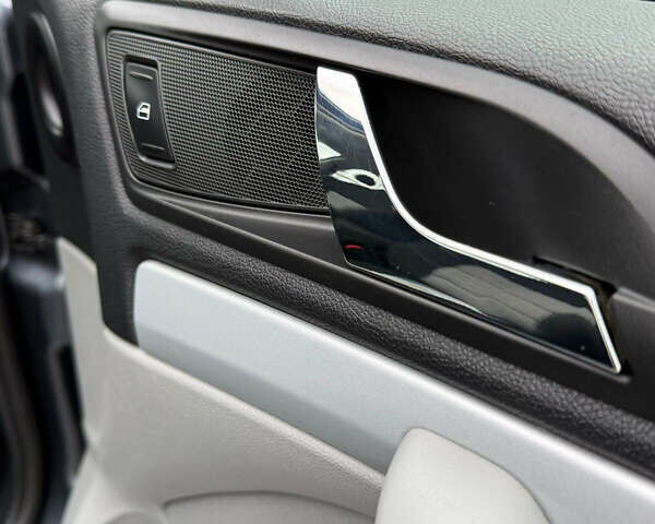 Сірий Шкода Октавія, об'ємом двигуна 1.6 л та пробігом 176 тис. км за 8999 $, фото 100 на Automoto.ua