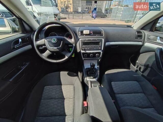 Серый Шкода Октавия, объемом двигателя 1.4 л и пробегом 224 тыс. км за 6990 $, фото 15 на Automoto.ua