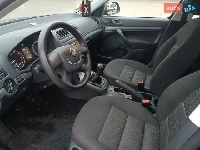 Серый Шкода Октавия, объемом двигателя 1.6 л и пробегом 199 тыс. км за 6900 $, фото 6 на Automoto.ua