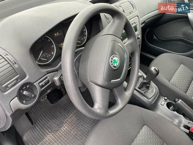 Сірий Шкода Октавія, об'ємом двигуна 0 л та пробігом 240 тис. км за 5800 $, фото 6 на Automoto.ua