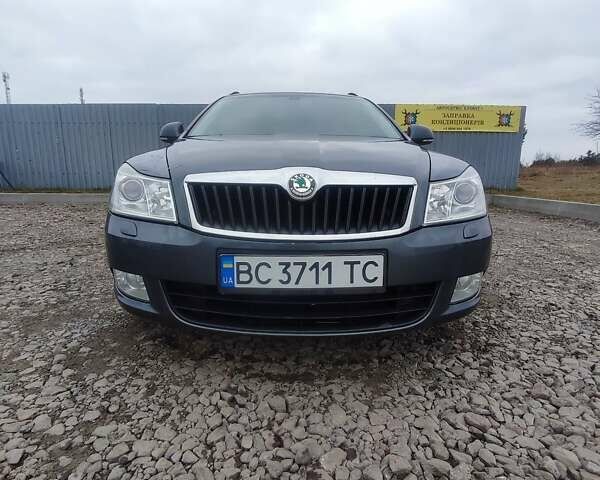Серый Шкода Октавия, объемом двигателя 1.8 л и пробегом 235 тыс. км за 7200 $, фото 2 на Automoto.ua
