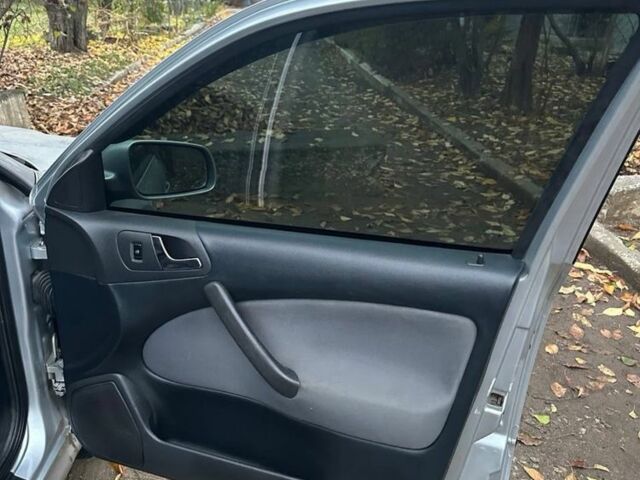 Серый Шкода Октавия, объемом двигателя 1.6 л и пробегом 199 тыс. км за 6800 $, фото 4 на Automoto.ua