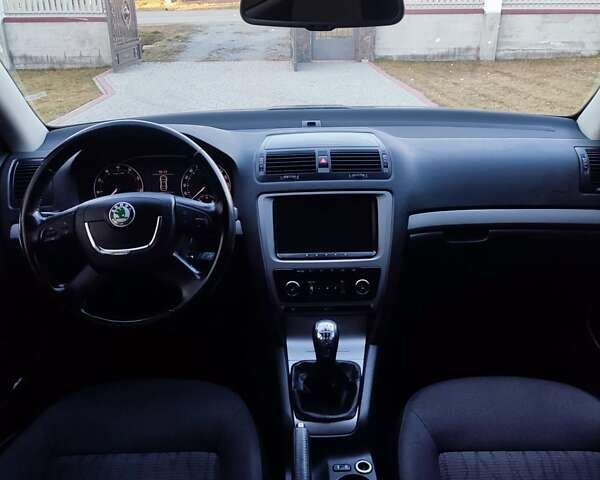 Серый Шкода Октавия, объемом двигателя 1.8 л и пробегом 235 тыс. км за 7200 $, фото 12 на Automoto.ua