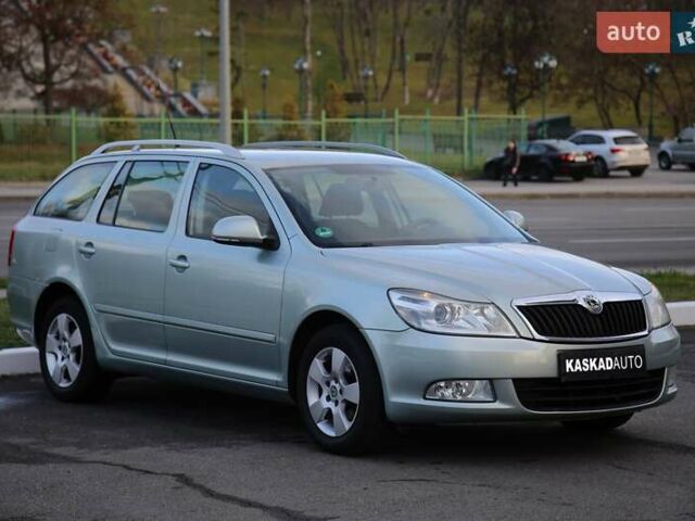 Серый Шкода Октавия, объемом двигателя 1.4 л и пробегом 205 тыс. км за 7900 $, фото 2 на Automoto.ua