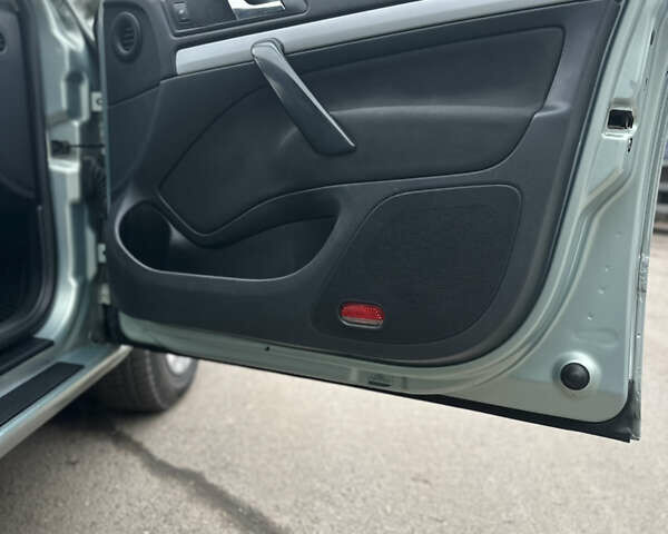 Серый Шкода Октавия, объемом двигателя 1.6 л и пробегом 261 тыс. км за 6100 $, фото 17 на Automoto.ua