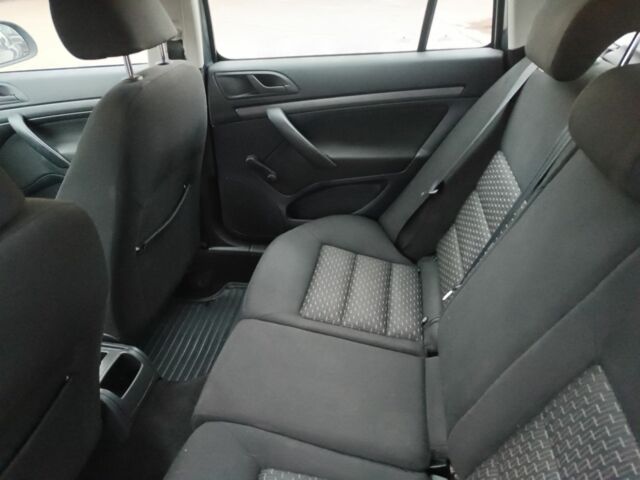 Серый Шкода Октавия, объемом двигателя 1.6 л и пробегом 198 тыс. км за 6900 $, фото 5 на Automoto.ua