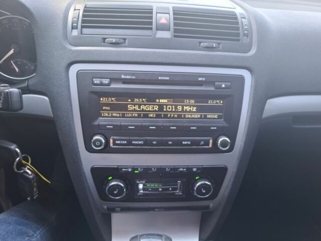 Серый Шкода Октавия, объемом двигателя 1.8 л и пробегом 232 тыс. км за 7400 $, фото 7 на Automoto.ua