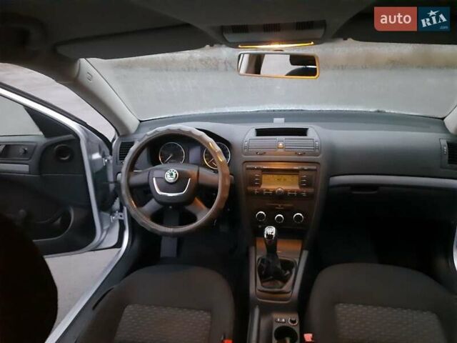 Серый Шкода Октавия, объемом двигателя 1.39 л и пробегом 184 тыс. км за 6550 $, фото 15 на Automoto.ua