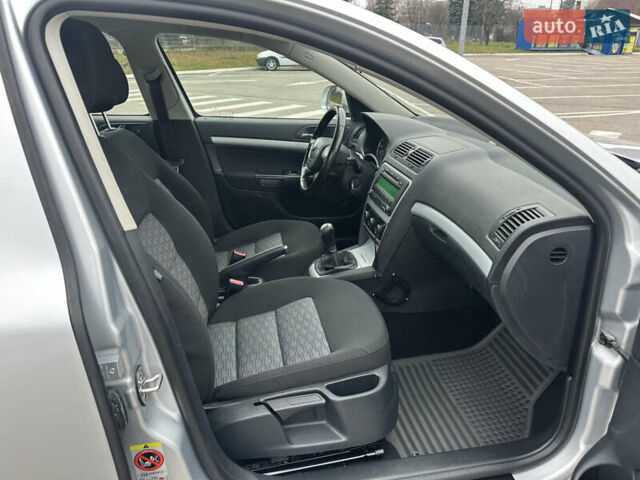 Серый Шкода Октавия, объемом двигателя 1.6 л и пробегом 168 тыс. км за 7250 $, фото 14 на Automoto.ua