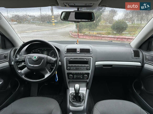 Серый Шкода Октавия, объемом двигателя 1.8 л и пробегом 190 тыс. км за 8200 $, фото 25 на Automoto.ua