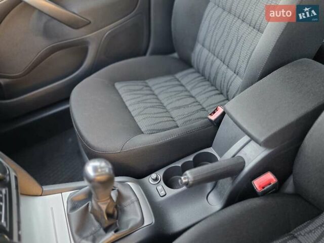 Серый Шкода Октавия, объемом двигателя 1.8 л и пробегом 202 тыс. км за 6900 $, фото 58 на Automoto.ua