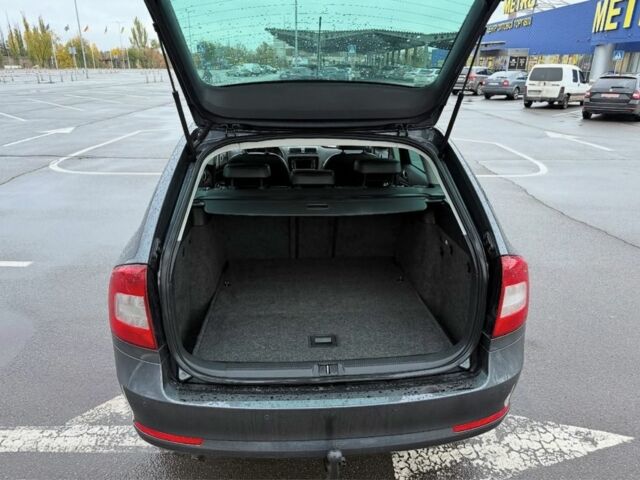 Сірий Шкода Октавія, об'ємом двигуна 1.8 л та пробігом 183 тис. км за 8900 $, фото 17 на Automoto.ua