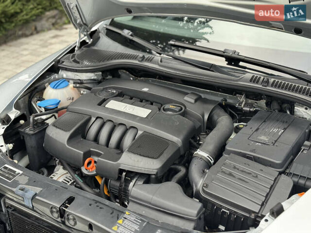 Шкода Октавия 2009 в Староконстантинов на Automoto.ua Серый Шкода Октавия, объемом двигателя 1.6 л и пробегом 212 тыс. км за 7600 $, фото 29 на Automoto.ua