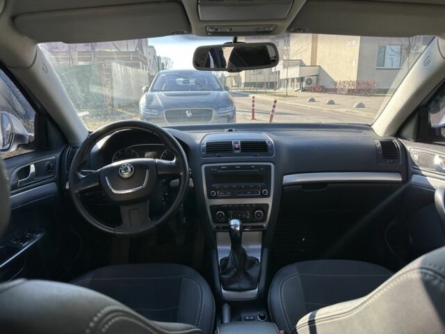 Серый Шкода Октавия, объемом двигателя 1.8 л и пробегом 256 тыс. км за 7000 $, фото 5 на Automoto.ua