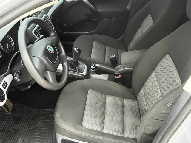 Серый Шкода Октавия, объемом двигателя 1.6 л и пробегом 188 тыс. км за 6900 $, фото 9 на Automoto.ua