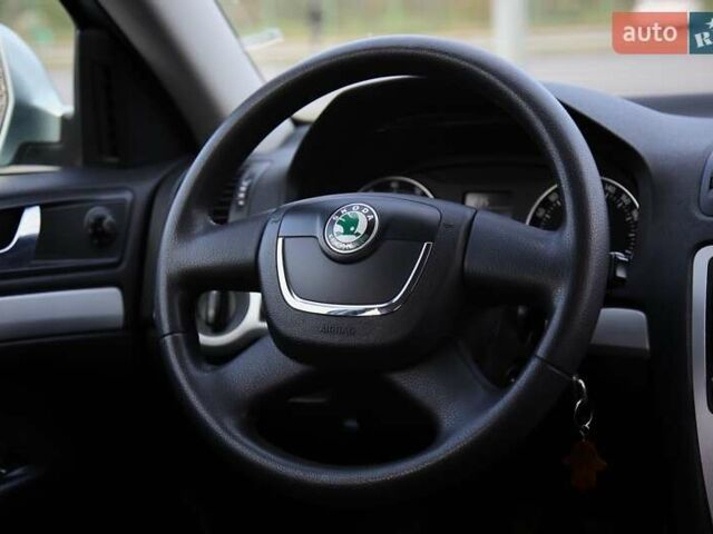 Серый Шкода Октавия, объемом двигателя 1.4 л и пробегом 205 тыс. км за 7900 $, фото 13 на Automoto.ua