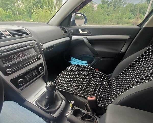 Серый Шкода Октавия, объемом двигателя 2 л и пробегом 320 тыс. км за 7000 $, фото 4 на Automoto.ua