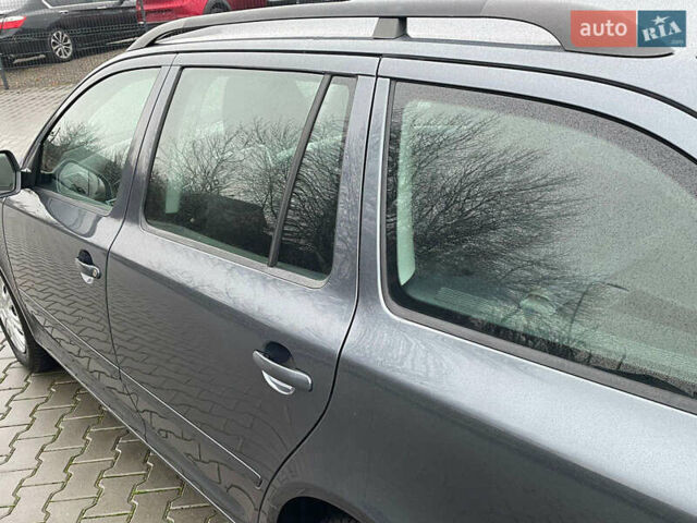 Серый Шкода Октавия, объемом двигателя 1.6 л и пробегом 181 тыс. км за 8999 $, фото 93 на Automoto.ua