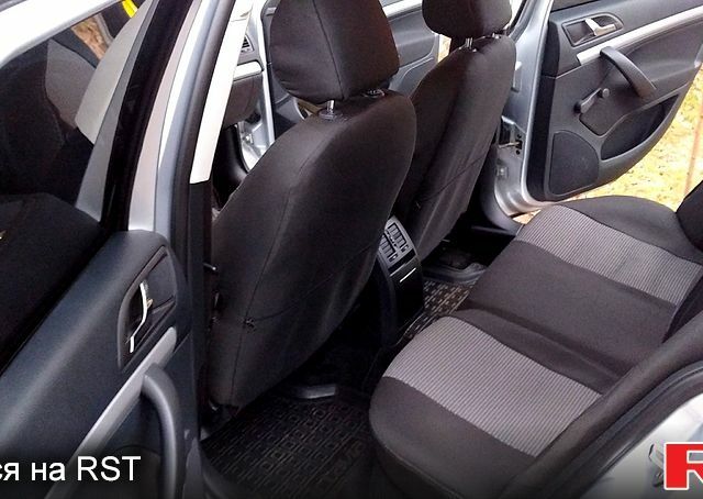 Серый Шкода Октавия, объемом двигателя 1.6 л и пробегом 174 тыс. км за 8400 $, фото 11 на Automoto.ua