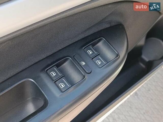 Серый Шкода Октавия, объемом двигателя 1.4 л и пробегом 224 тыс. км за 6990 $, фото 22 на Automoto.ua