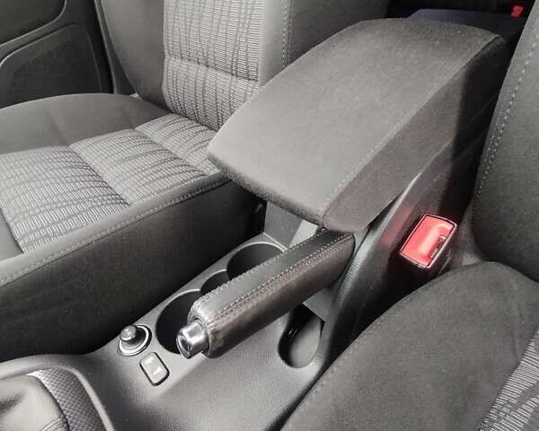 Серый Шкода Октавия, объемом двигателя 1.6 л и пробегом 251 тыс. км за 8300 $, фото 37 на Automoto.ua