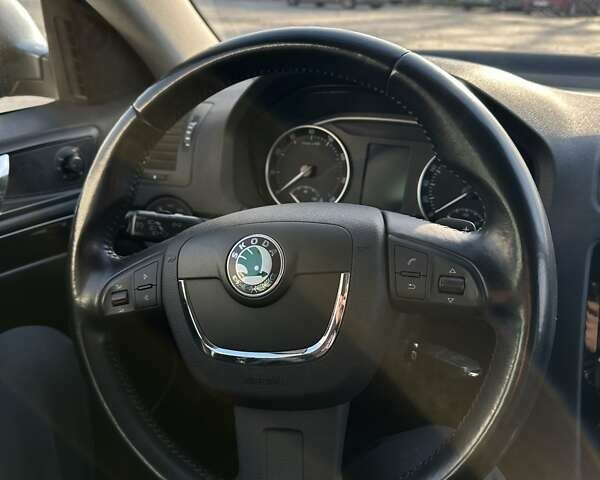 Сірий Шкода Октавія, об'ємом двигуна 1.8 л та пробігом 161 тис. км за 8999 $, фото 24 на Automoto.ua