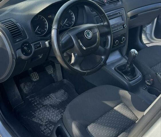 Серый Шкода Октавия, объемом двигателя 1.9 л и пробегом 283 тыс. км за 7300 $, фото 5 на Automoto.ua