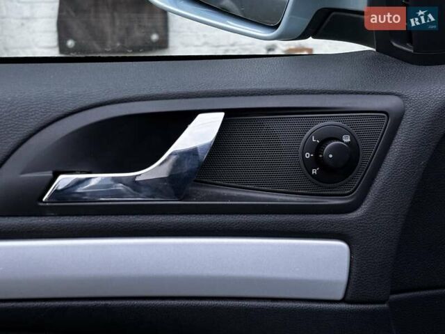 Серый Шкода Октавия, объемом двигателя 1.6 л и пробегом 203 тыс. км за 8099 $, фото 94 на Automoto.ua