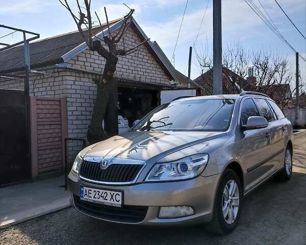 Сірий Шкода Октавія, об'ємом двигуна 1.4 л та пробігом 170 тис. км за 7500 $, фото 5 на Automoto.ua