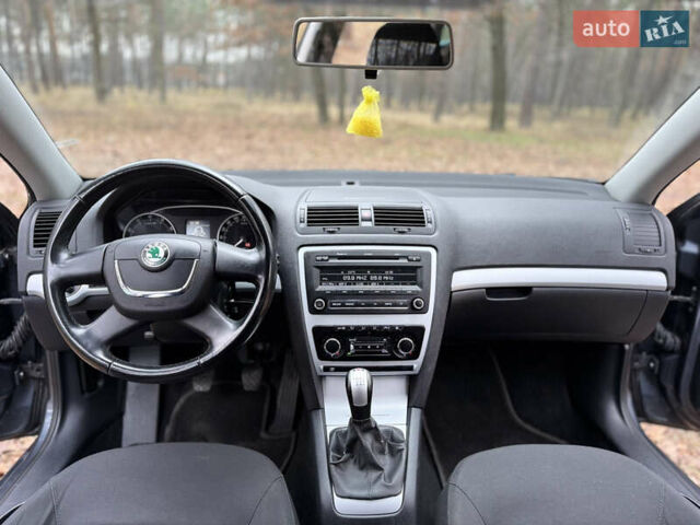 Серый Шкода Октавия, объемом двигателя 1.8 л и пробегом 220 тыс. км за 8200 $, фото 23 на Automoto.ua