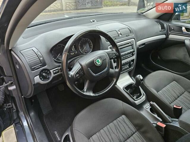 Серый Шкода Октавия, объемом двигателя 1.8 л и пробегом 178 тыс. км за 7300 $, фото 14 на Automoto.ua