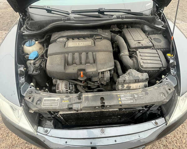 Сірий Шкода Октавія, об'ємом двигуна 1.6 л та пробігом 298 тис. км за 7800 $, фото 15 на Automoto.ua