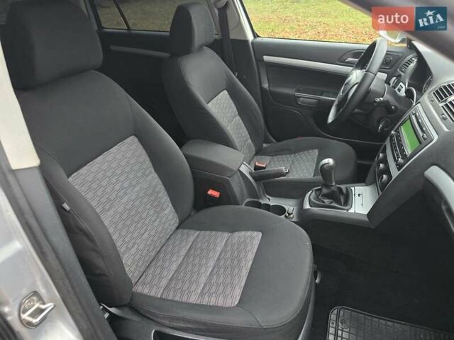 Сірий Шкода Октавія, об'ємом двигуна 0 л та пробігом 180 тис. км за 6700 $, фото 23 на Automoto.ua