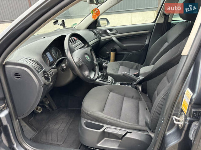 Сірий Шкода Октавія, об'ємом двигуна 1.6 л та пробігом 242 тис. км за 6600 $, фото 45 на Automoto.ua